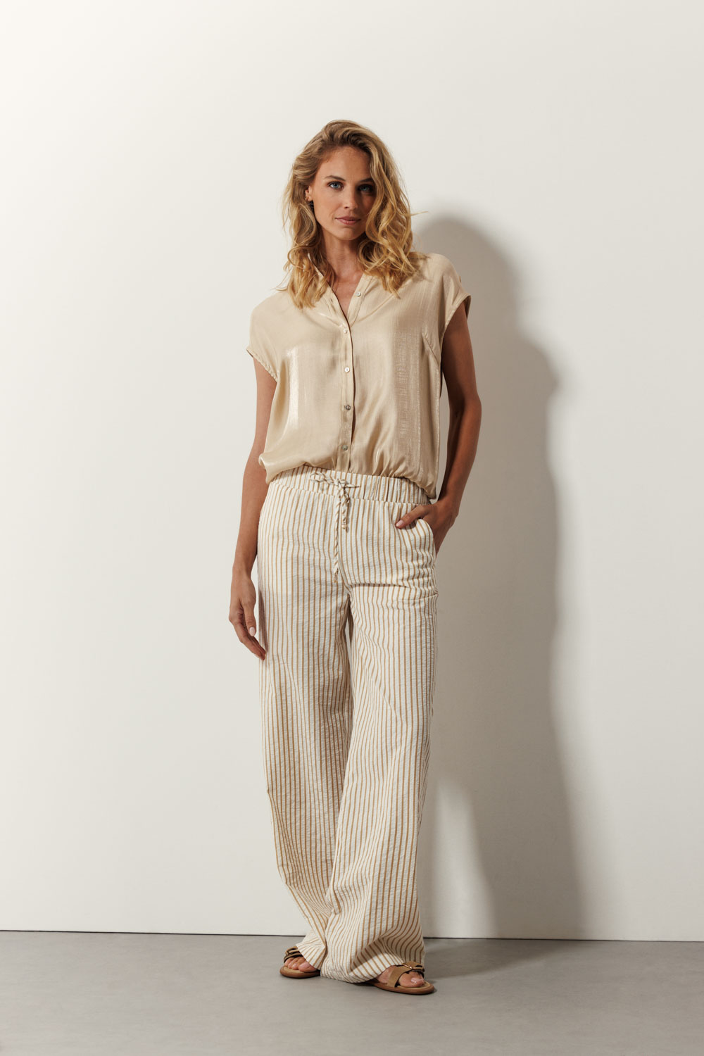 ADULTS STRIPES TROUSERS - WHITE & RED - 25100051